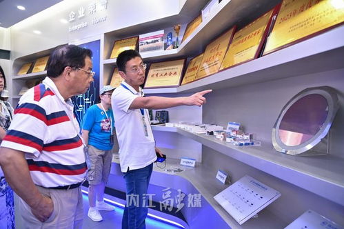 行走中國(guó) 2024海外華文媒體高層川渝行 滿(mǎn)產(chǎn)運(yùn)行 內(nèi)江造 電子信息產(chǎn)品釋放 新 動(dòng)力